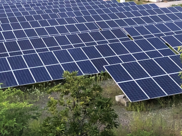 産業用太陽光発電システム設置費用について