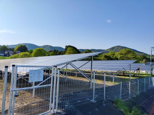 政府は2027年度からメガソーラー支援廃止の方針へ